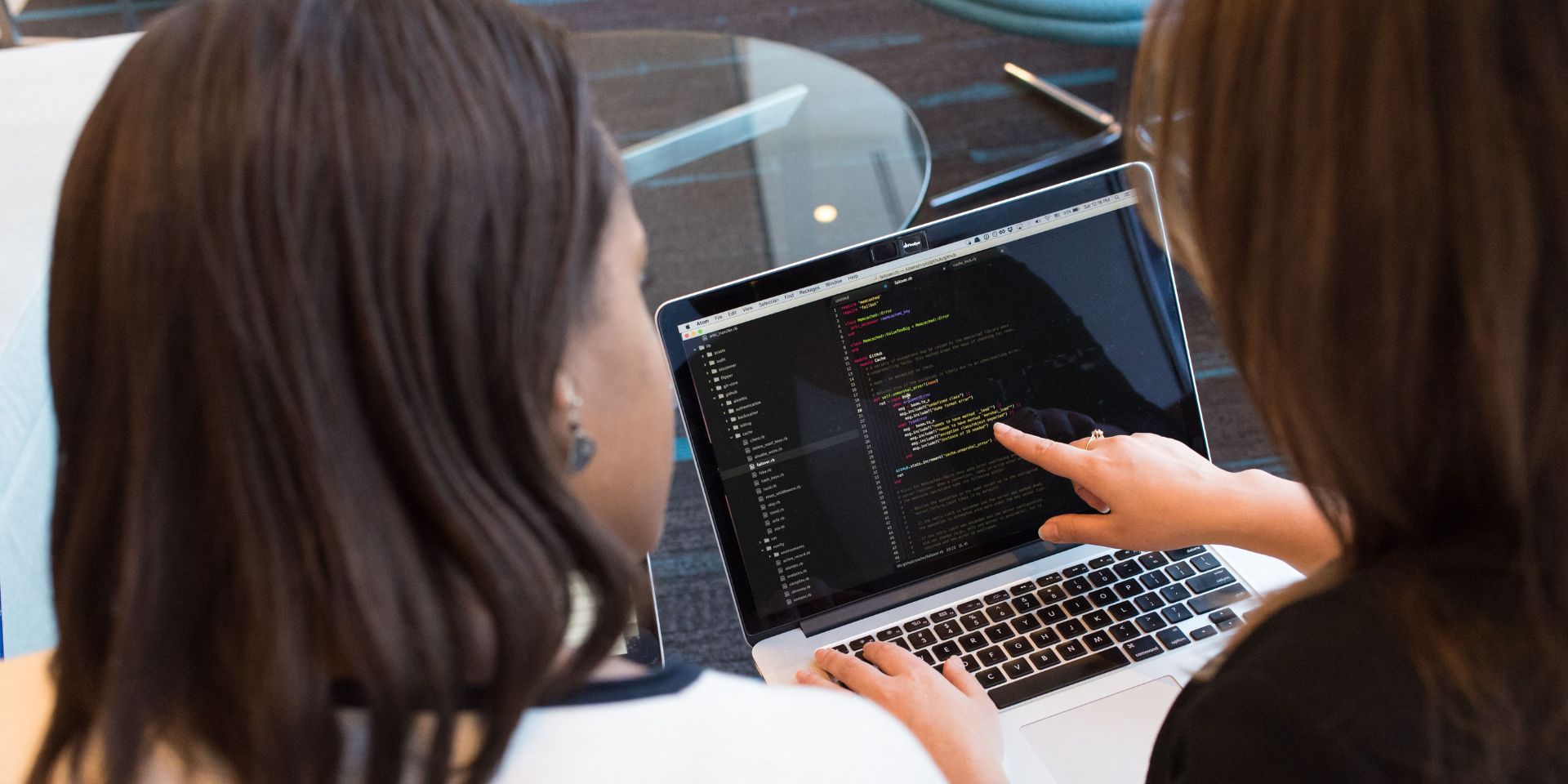 Website Development Agency in Al Qiyadah - Custom Website Design